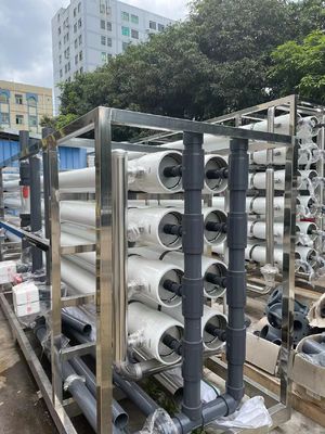 Bom preço Saída 5 Etapa Sistema de RO de Água Municipal 150-300 PSI Em 380/440V Fornecimento de energia on-line