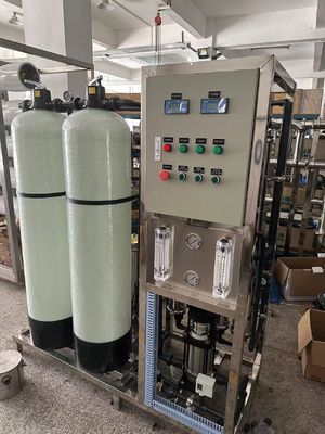 Bom preço Fonte de água municipal Sistema de osmose reversa 10-50 M3/H 5-7 Etapas Tratamento de água comercial RO on-line
