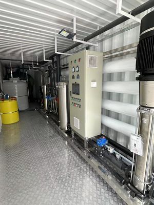 Bom preço 25 m3 por hora Containerized RO System com Grundfos / CNP Pump on-line