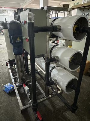 Bom preço 8040/4040 Sistema RO comercial de membrana 220V/380V para purificação de água on-line
