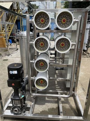 Bom preço Sistema de filtragem de nanofiltros de película fina de controlo PLC 10-100M3/H Capacidade on-line