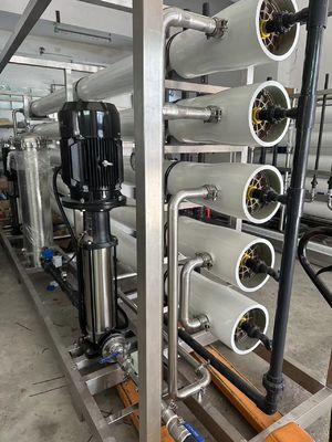 Bom preço SS304 Sistema de tratamento de água por osmose reversa com sistema RO industrial de eficiência da membrana Filmtec on-line