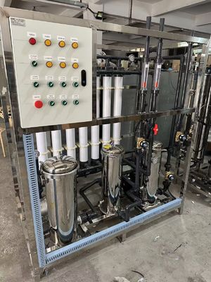Bom preço Sistema de ultrafiltração durável com tecnologia de ultrafiltração e painel de controle de aço inoxidável 240kg Voltagem personalizada on-line